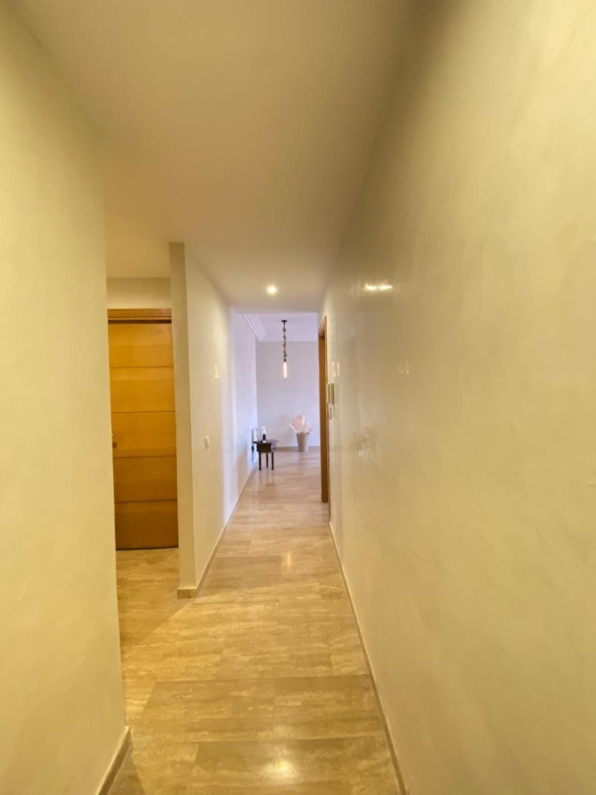 Beachfront - Luxury Apartment